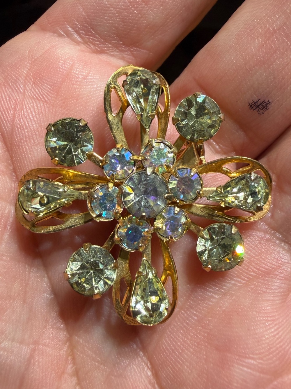 Vintage Gold Tone Green Aurora Borealis Crystal Starburst Brooch